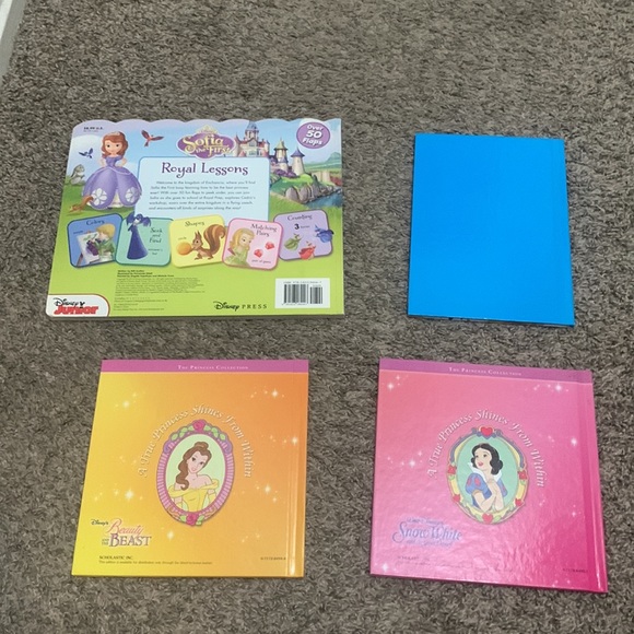 4 Disney Book Bundle - Picture 6 of 6